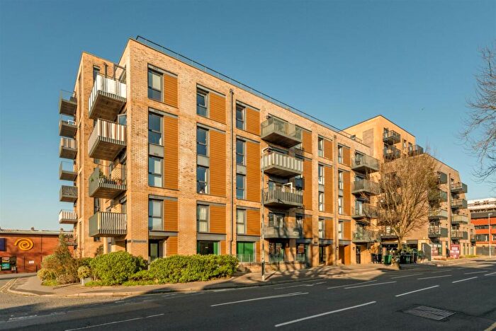 2 Bedroom Apartment For Sale In Davigdor Road, Hove, BN3