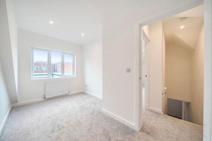 3 Bedroom Flat To Rent In Sidcup High Street Sidcup, DA14