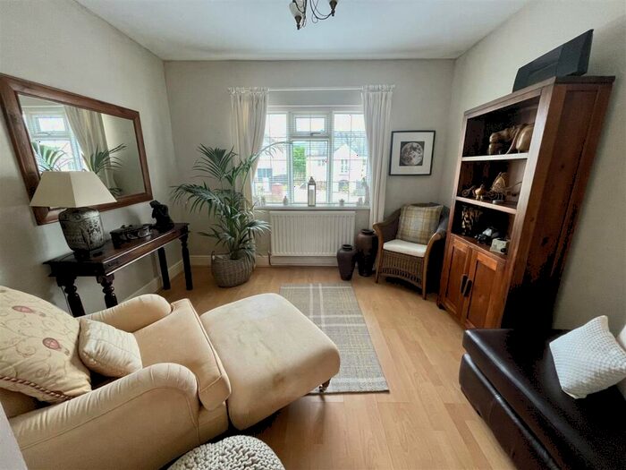 2 Bedroom Detached Bungalow For Sale In Wernddu Road, Ammanford, SA18