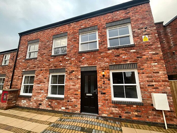 2 Bedroom Flat To Rent In Printer Place, Sandbach, CW11