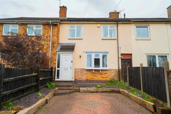 3 Bedroom Terraced House For Sale In Flatholme Road, Netherhall, Leicester, LE5