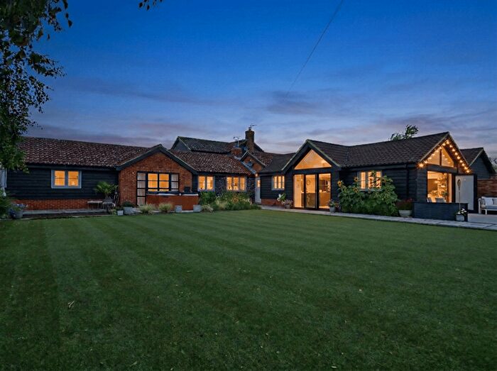 4 Bedroom Barn Conversion For Sale In New Road, Maulden, Bedfordshire, MK45