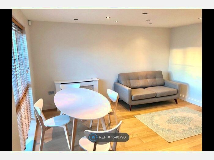 2 Bedroom Flat To Rent In Joseph Hardcastle Close, London, SE14