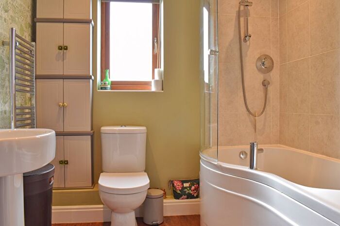 2 Bedroom Semi-Detached House For Sale In Peacocks Launde, Claypole, NG23