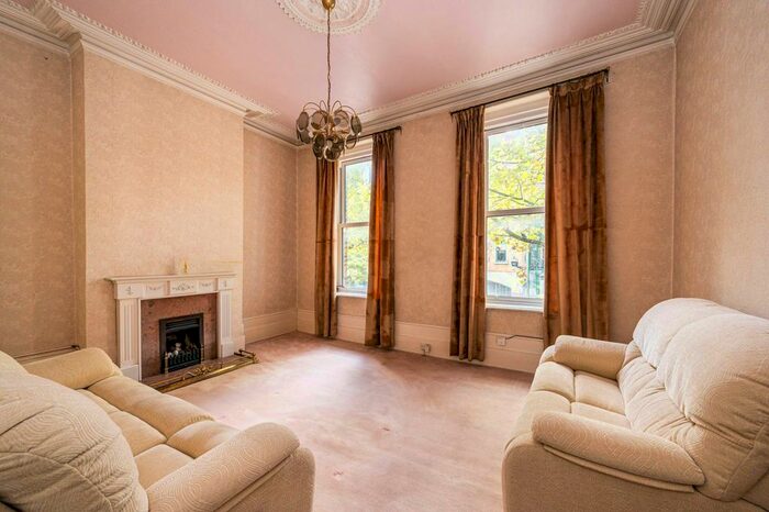 2 Bedroom Maisonette To Rent In Stoke Newington High Street, Stoke Newington, London, N16