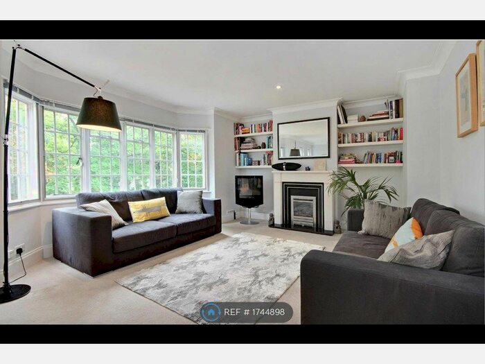 2 Bedroom Flat To Rent In Lee Road, London, SE3