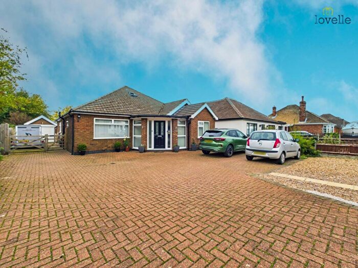 3 Bedroom Bungalow For Sale In Mill Lane, Saxilby, LN1