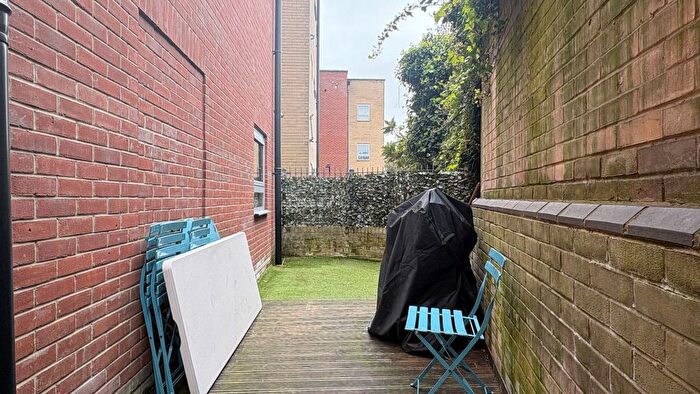 2 Bedroom Flat To Rent In East Ham, London., E6