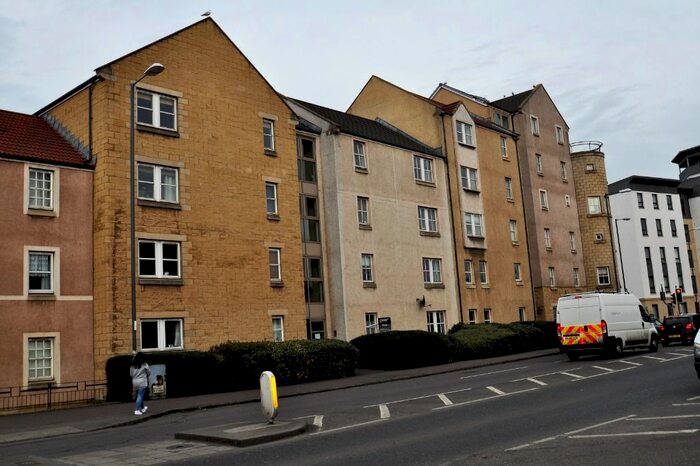 2 Bedroom Flat To Rent In Lindsay Road, Newhaven, Edinburgh, EH6