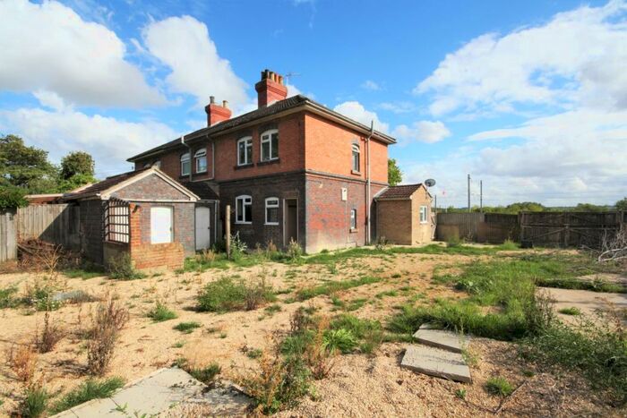 3 Bedroom Semi-Detached House To Rent In Railway Cottages, School Hill, Brinkworth, SN15