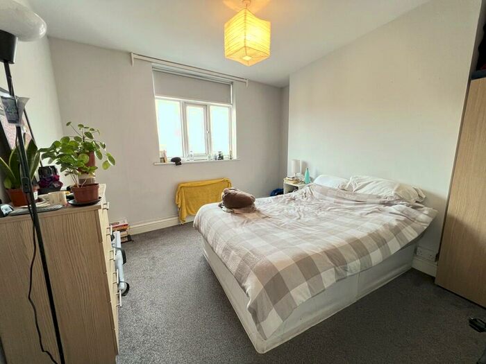 2 Bedroom Apartment To Rent In Well Street, London, E9