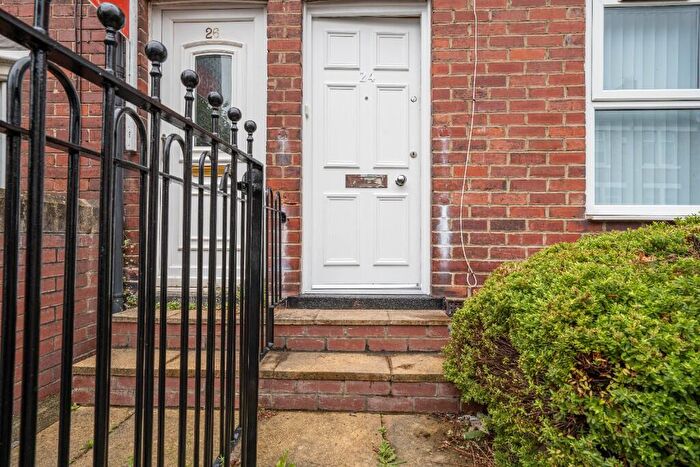 1 Bedroom Flat To Rent In Maxwell Street, Bensham, Gateshead, Tyne And Wear, NE8