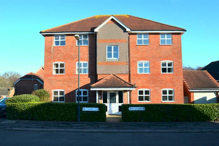 2 Bedroom Flat To Rent In Storrington, West Sussex, RH20
