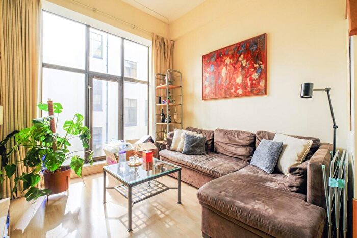1 Bedroom Flat To Rent In Prescot Street, Tower Hill, London, E1