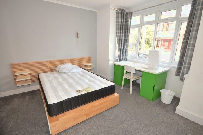 6 Bedroom Detached House To Rent In Ensbury Park Road, Ensbury Park, BH9