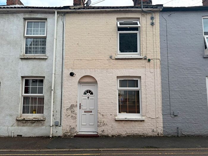 2 Bedroom Terraced House For Sale In Albion Street, King's Lynn, PE30