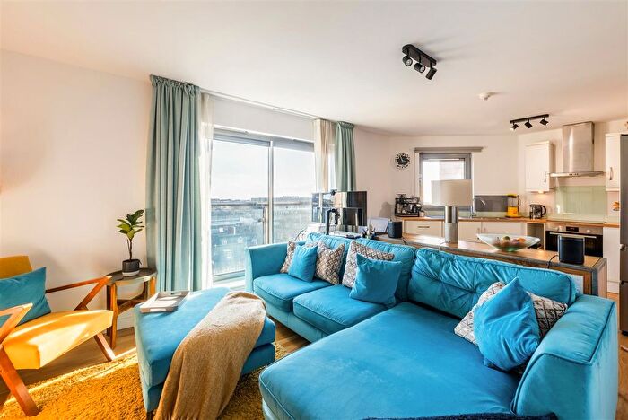 1 Bedroom Flat For Sale In Queens Road, Brighton, BN1