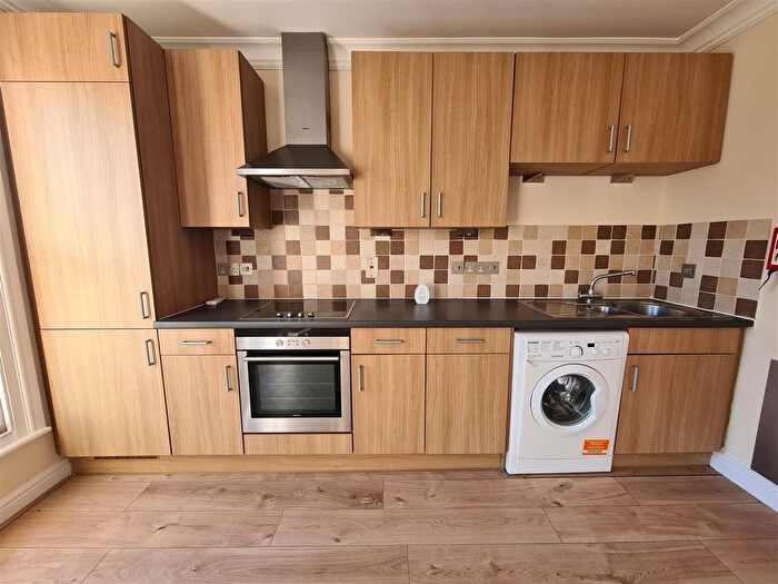 1 Bedroom Flat To Rent In Flat, The Mews, Norwich Street, Cambridge, CB2