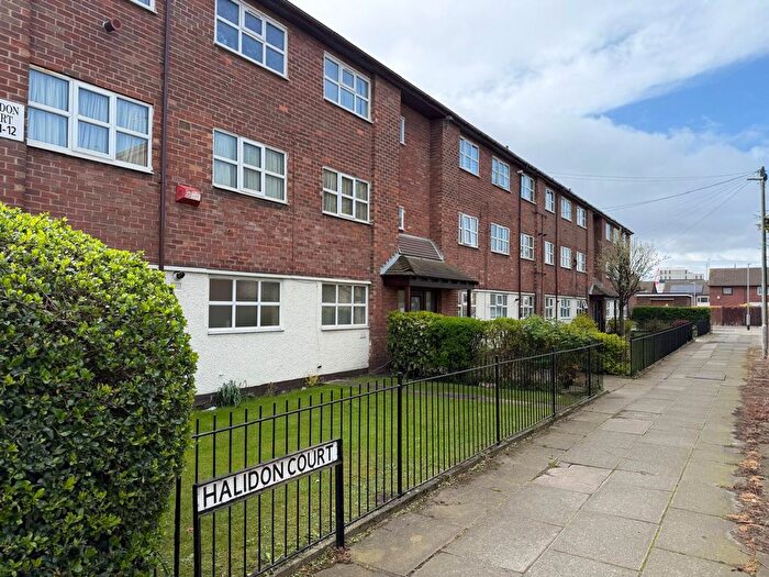 2 Bedroom Flat To Rent In Halidon Court, Bootle, L20