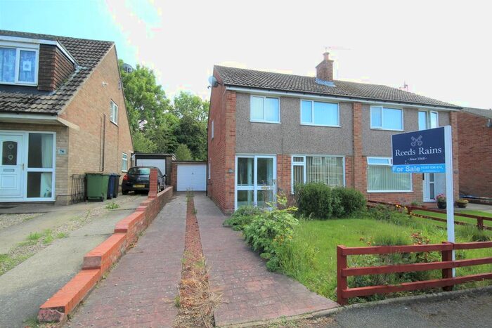 3 Bedroom Semi-Detached House For Sale In Rievaulx Way, Guisborough, North Yorkshire, TS14