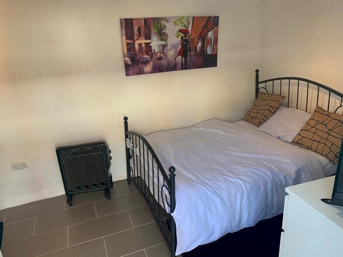 Studio To Rent In South Park Terrace, Ilford, IG1