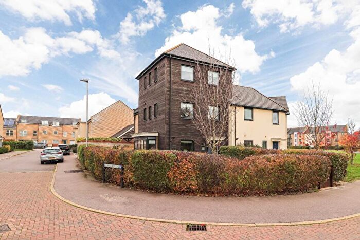 3 Bedroom Semi-Detached House For Sale In Ring Fort Road, Cambridge, CB4