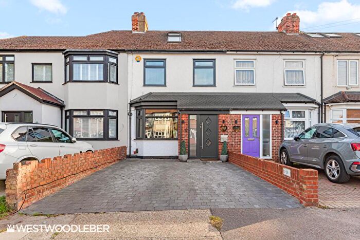 3 Bedroom Terraced House For Sale In Southfield Road, Waltham Cross, EN8