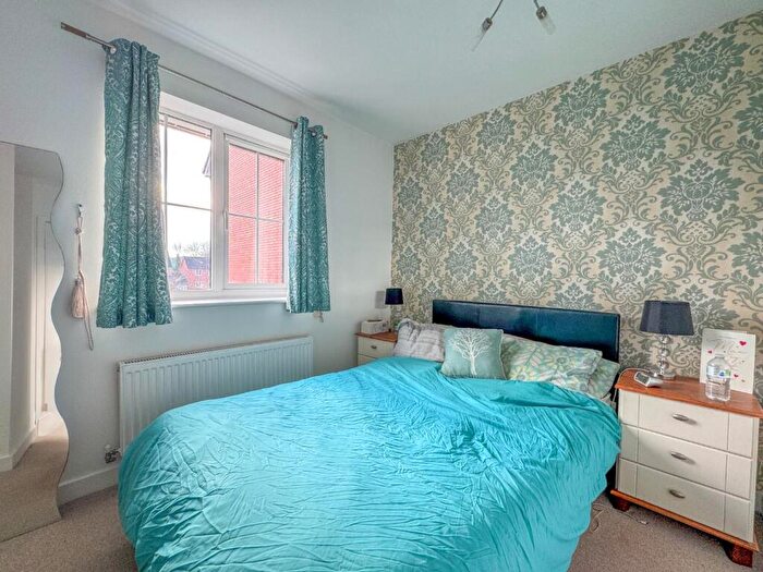 2 Bedroom Semi-Detached House For Sale In Merevale Road, Atherstone, CV9