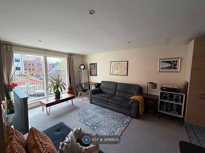 1 Bedroom Flat To Rent In Capitol Square, Epsom, KT17