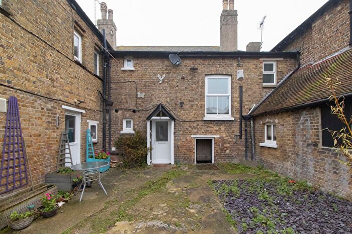 3 Bedroom Flat To Rent In Canterbury Road, Margate, CT9