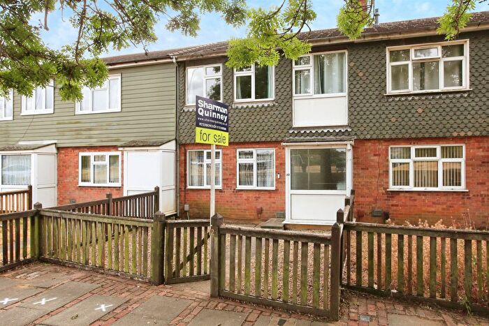 3 Bedroom Terraced House For Sale In Lutton Grove, Peterborough, PE3