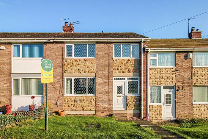 3 Bedroom Terraced House For Sale In Valley Crescent, Wrenthorpe, Wakefield, WF2