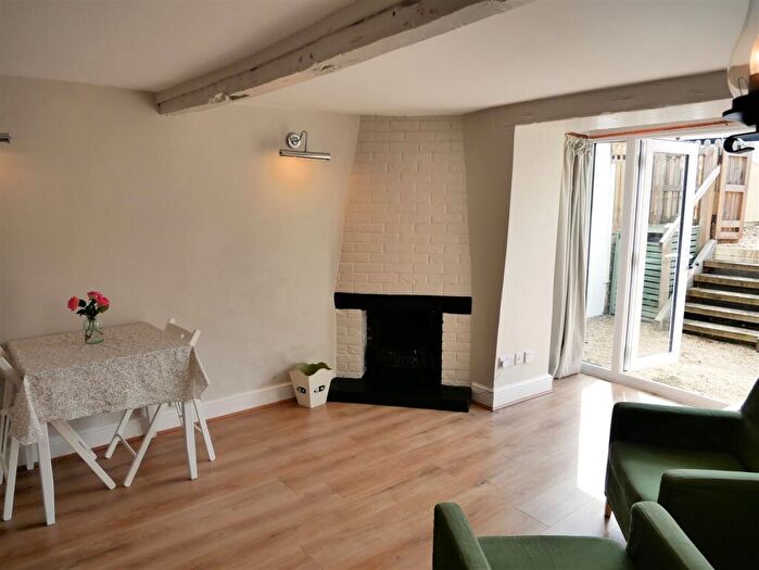 2 Bedroom Semi-Detached House For Sale In Back Road, Calne, SN11