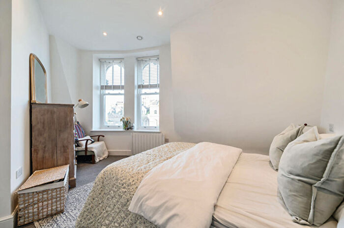 1 Bedroom Flat For Sale In North Eastern Chambers, Station Square, Harrogate, North Yorkshire, HG1