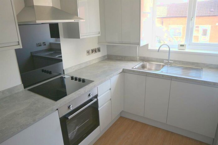 2 Bedroom Flat To Rent In Russell Court, Long Eaton, Nottingham, NG10