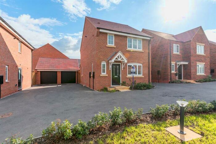 3 Bedroom Detached House To Rent In Hargunn Court, Castle Donington, DE74