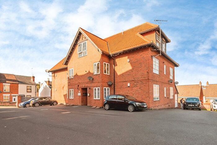 2 Bedroom Flat For Sale In Marhill Road, Carlton, Nottingham, Nottinghamshire, NG4
