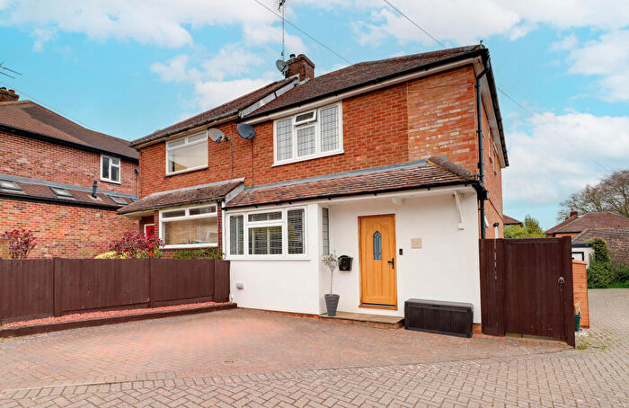3 Bedroom Semi Detached House For Sale In Holly Walk, Harpenden, Hertfordshire, AL5