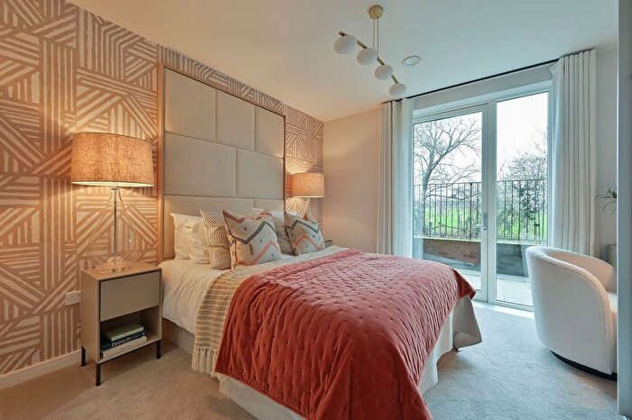 3 Bedroom Flat For Sale In Northwick Parkside, Harrow, HA1