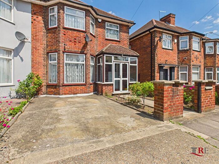 3 Bedroom Semi-Detached House To Rent In Vivian Avenue, Wembley, HA9