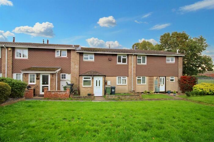 3 Bedroom Property To Rent In Rowan Close, Guildford, GU1