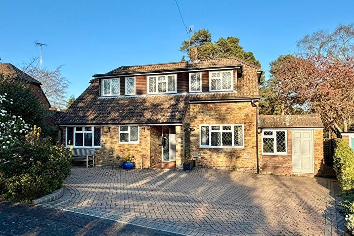 4 Bedroom Detached House For Sale In Hillcrest Road, Camberley, GU15