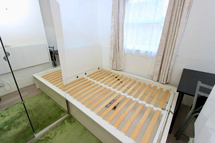 Studio To Rent In Saint Michael's Terrace, London, N22