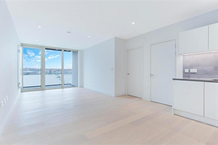 2 Bedroom Apartment For Sale In Liner House, Royal Wharf, E16