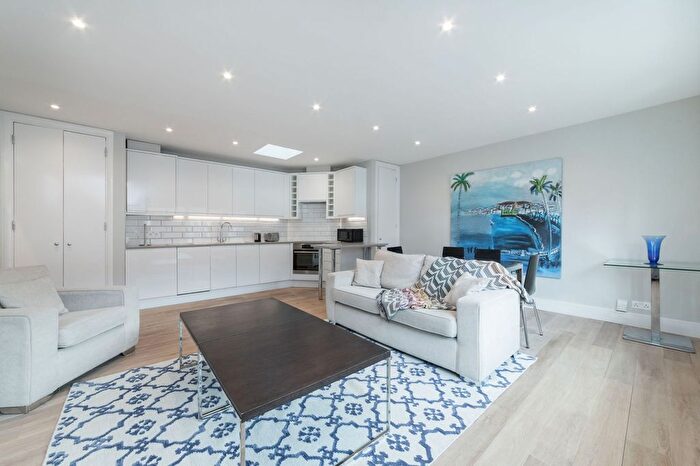 2 Bedroom Flat To Rent In Lower Sloane Street, Bristol House, SW1W