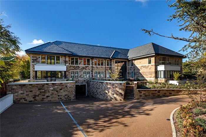 3 Bedroom Flat For Sale In Apartment, Silver Gates, Wigton Lane, Leeds, West Yorkshire, LS17