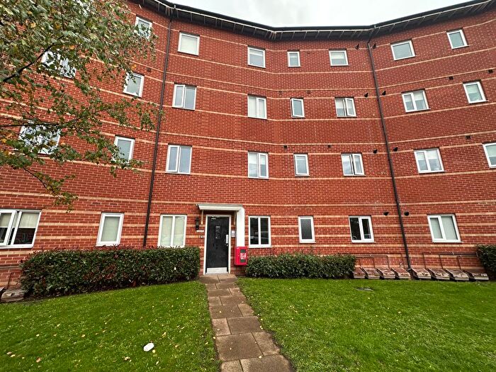 2 Bedroom Flat To Rent In Merton Way, Walsall, WS2
