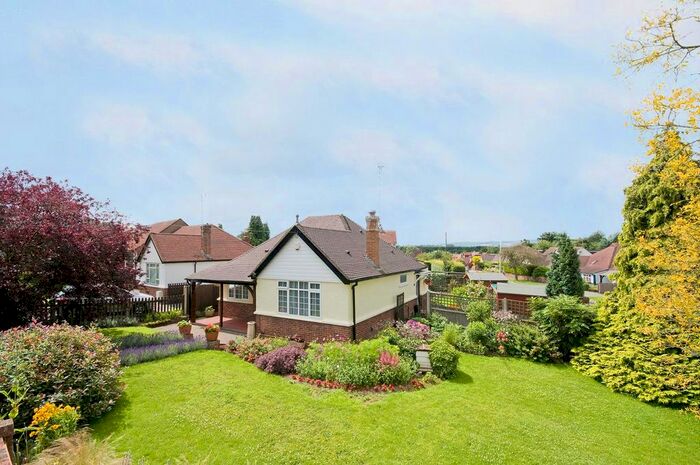 3 Bedroom Bungalow To Rent In Oakdene Road, Sevenoaks, TN13