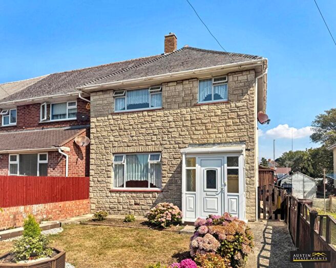 3 Bedroom House For Sale In Chickerell Road, Weymouth, DT4