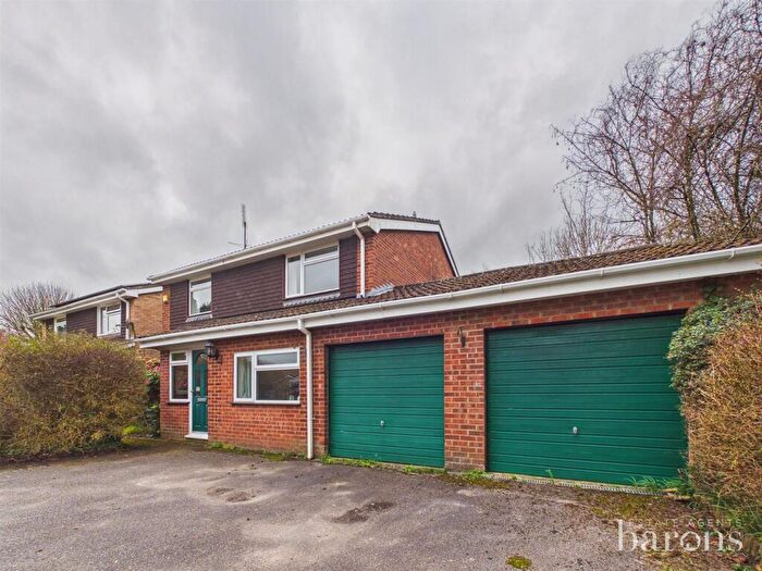 4 Bedroom Detached House For Sale In Medway Avenue, Oakley, Basingstoke, RG23